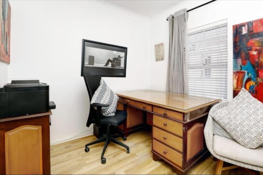 3 Bedroom Property for Sale in Wellway Park East Western Cape